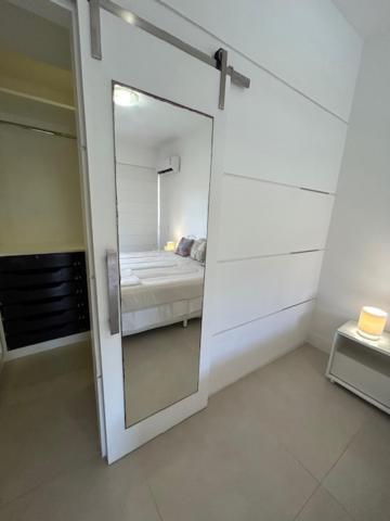 Apartamento Amplo De 3 Quartos Na Barra Da Tijuca, Pertinho Da Praia, Super Bem Decorado E Equipado, Limpissimo, Cheiroso, Novinho, Com Suite, Lavabo, Varandao, Piscina, Portaria 24 Horas, Perto De Bares E Restaurantes Río de Janeiro